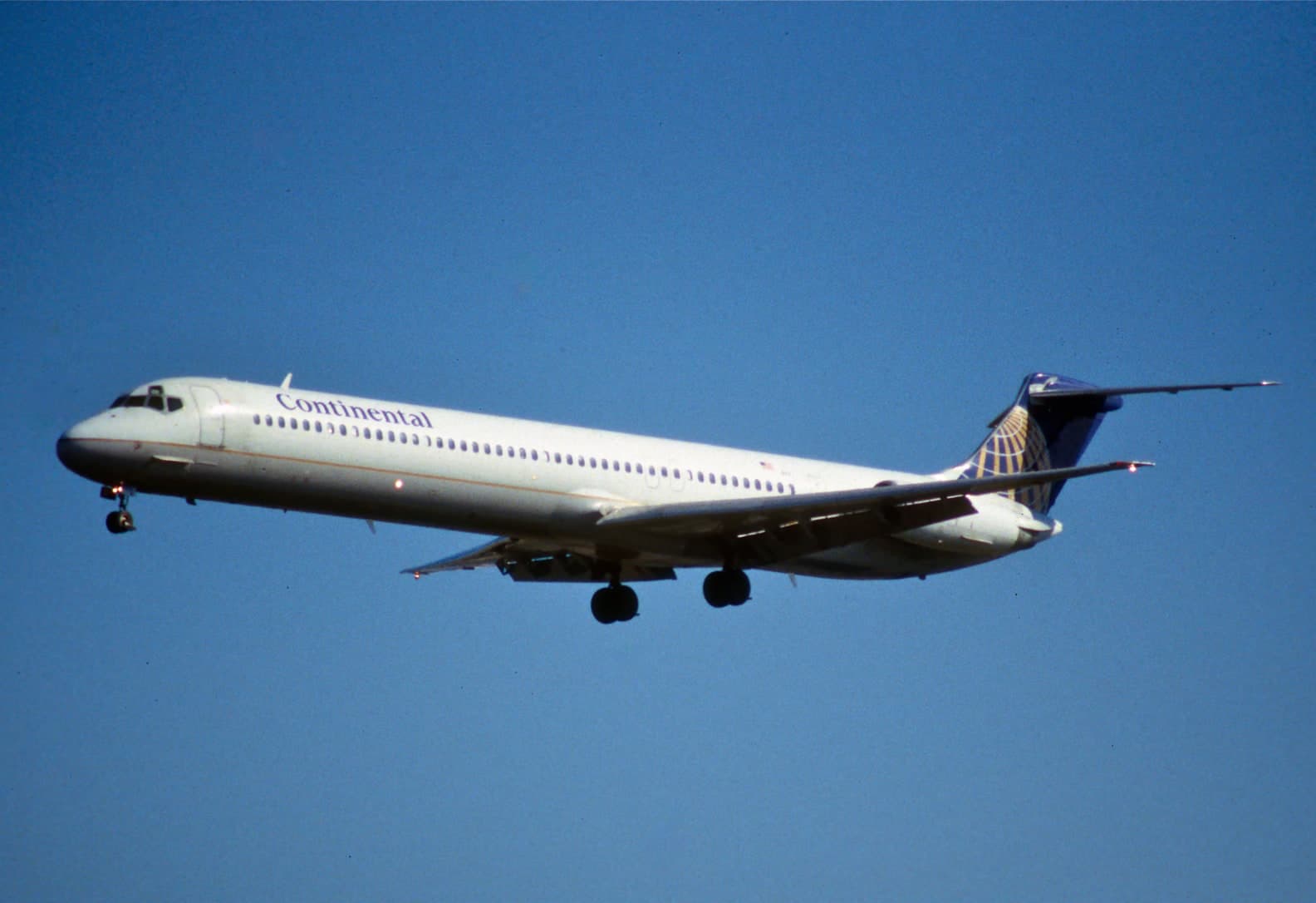 N16893 — Twin-engine aircraft
