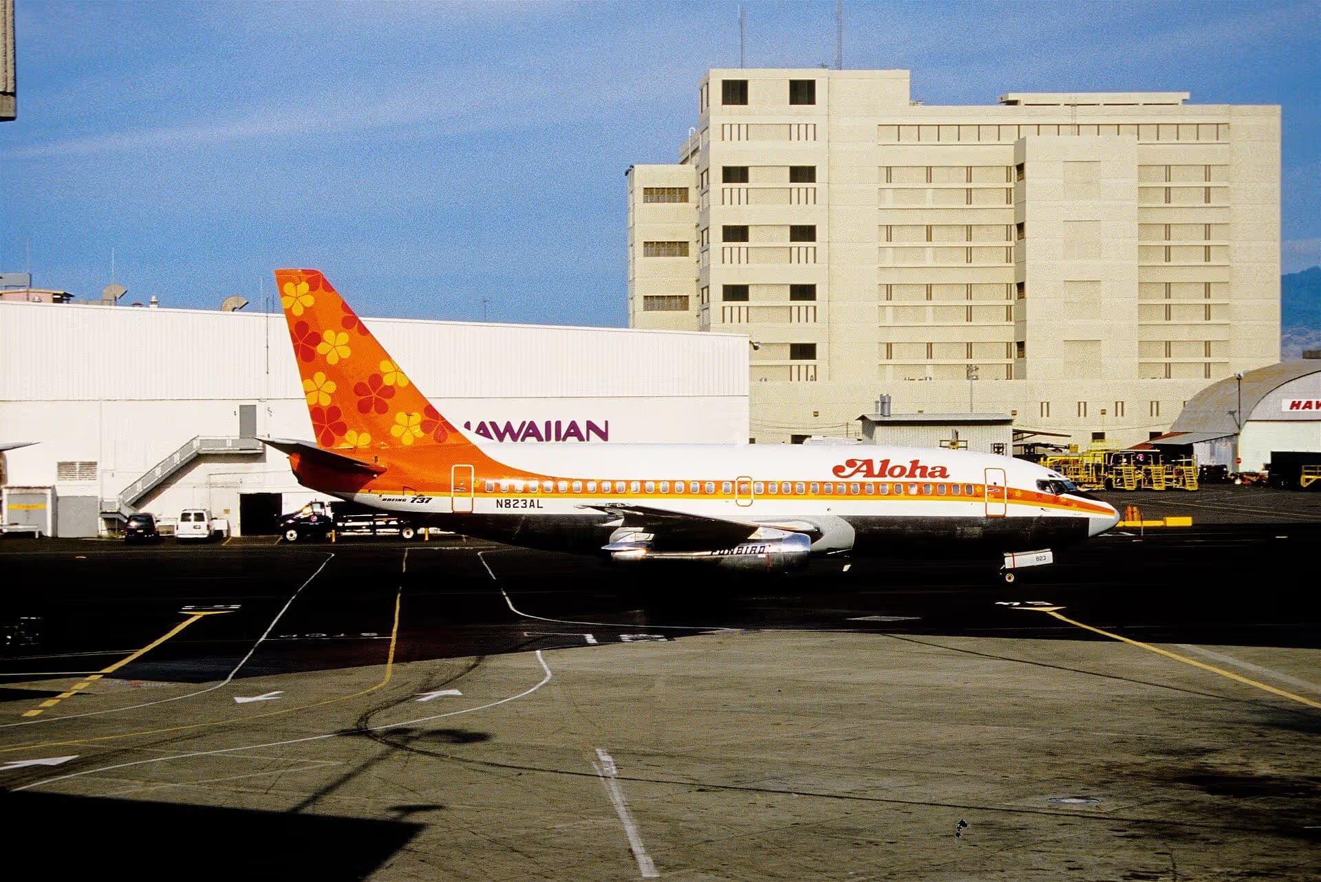 N823AL — Boeing