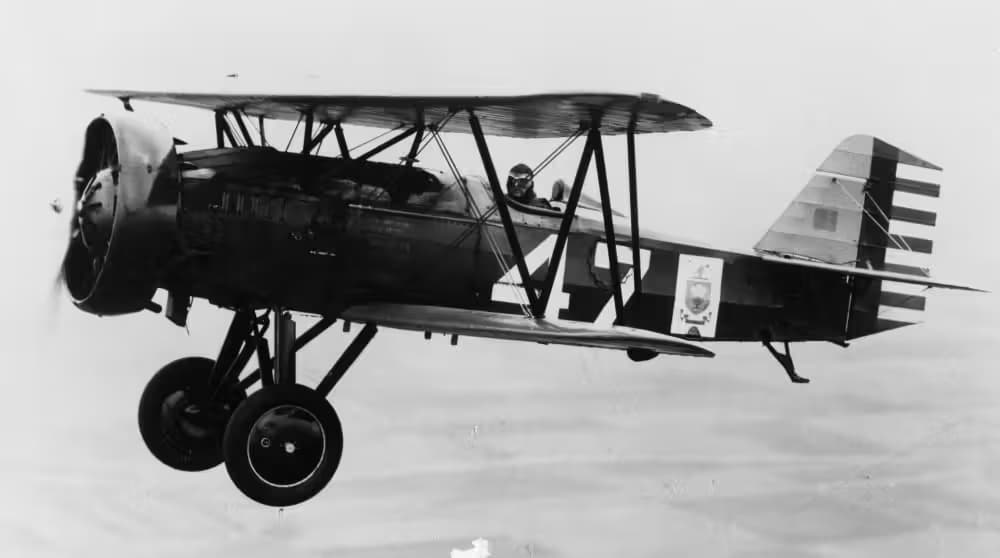 Unidentified — Single-engine aircraft