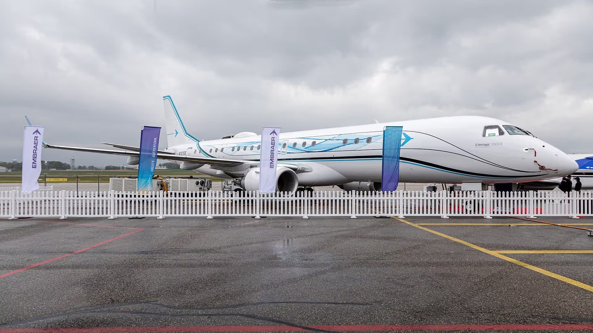 N727EE — Business jet