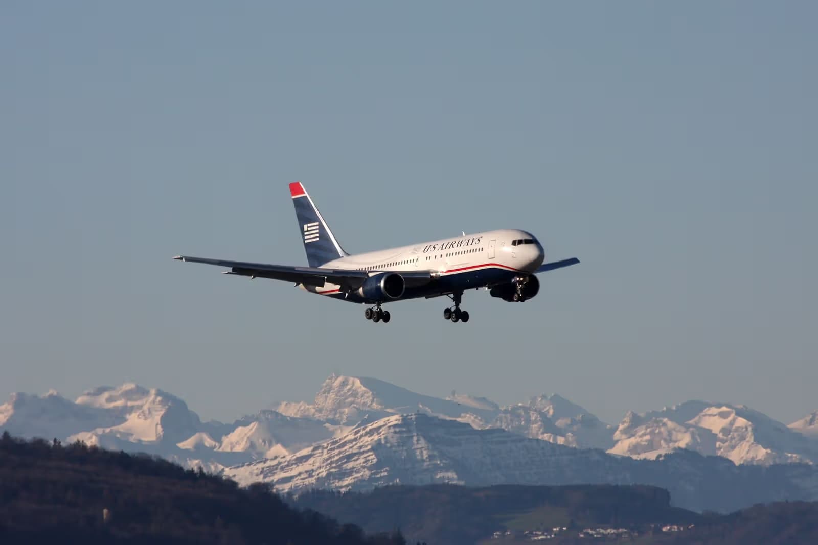 N251AY — Twin-engine aircraft