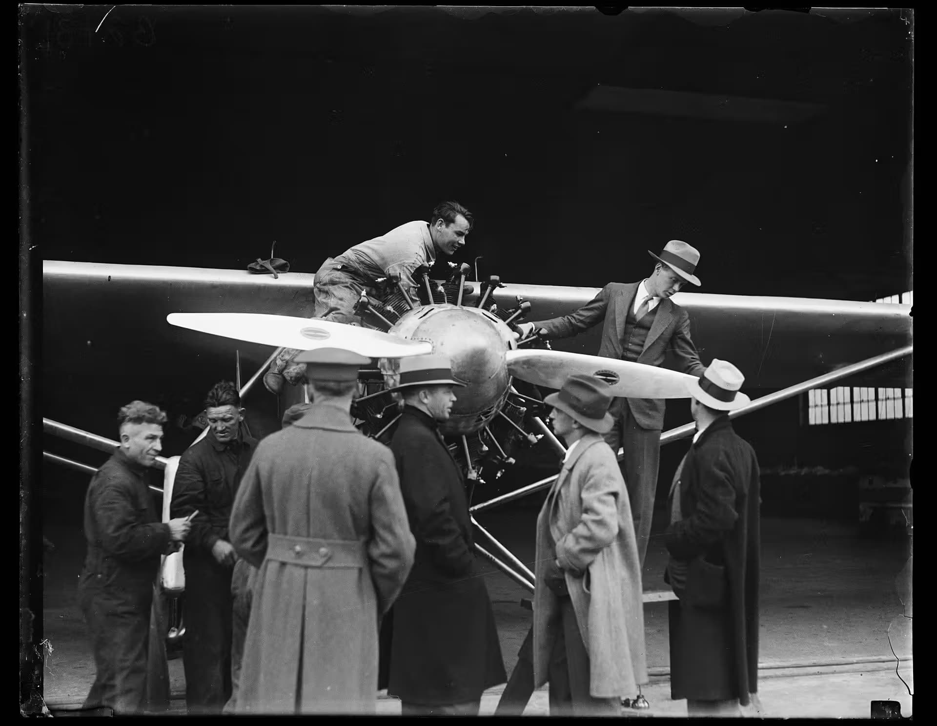 Unidentified — Single-engine aircraft