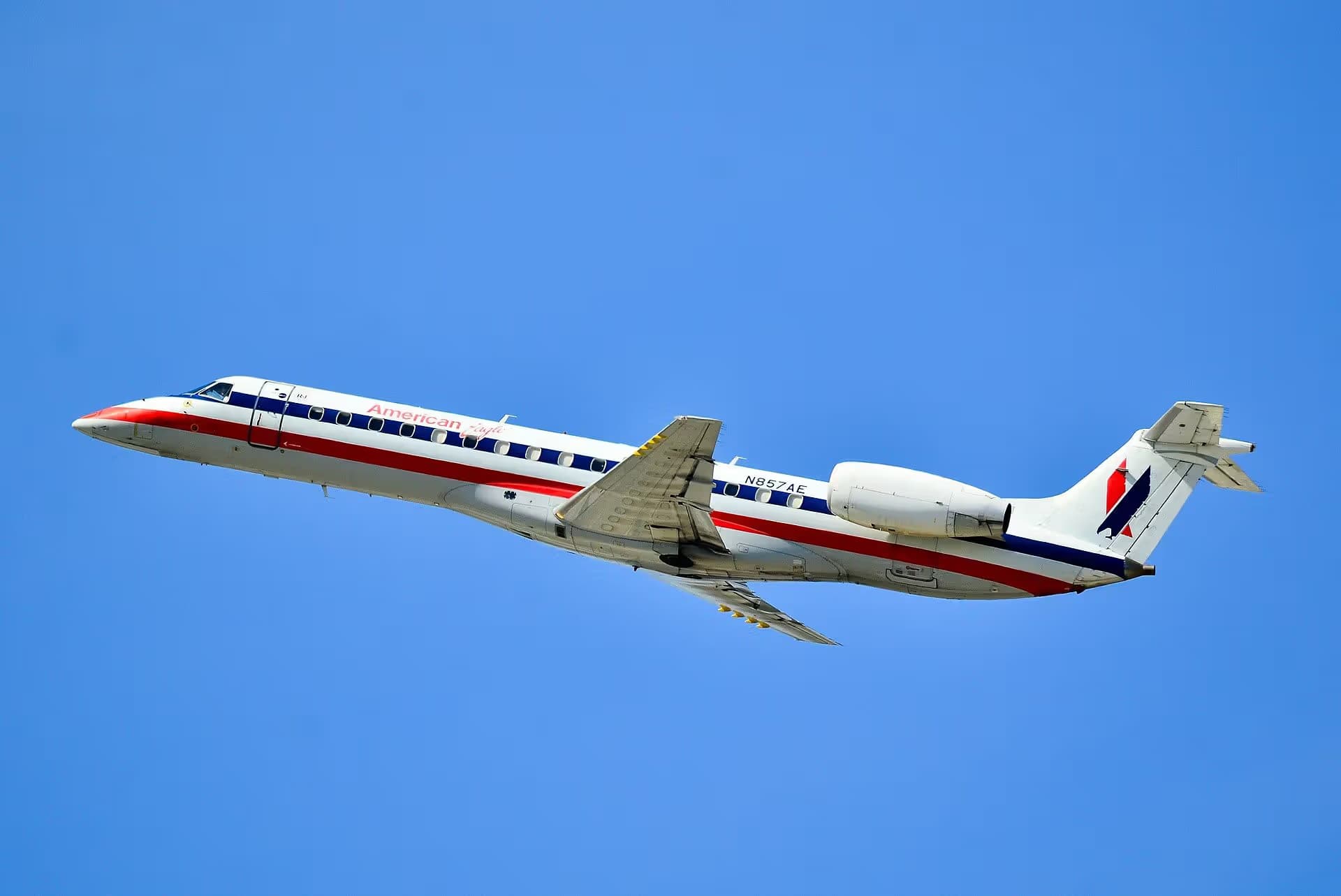 N857AE — Embraer