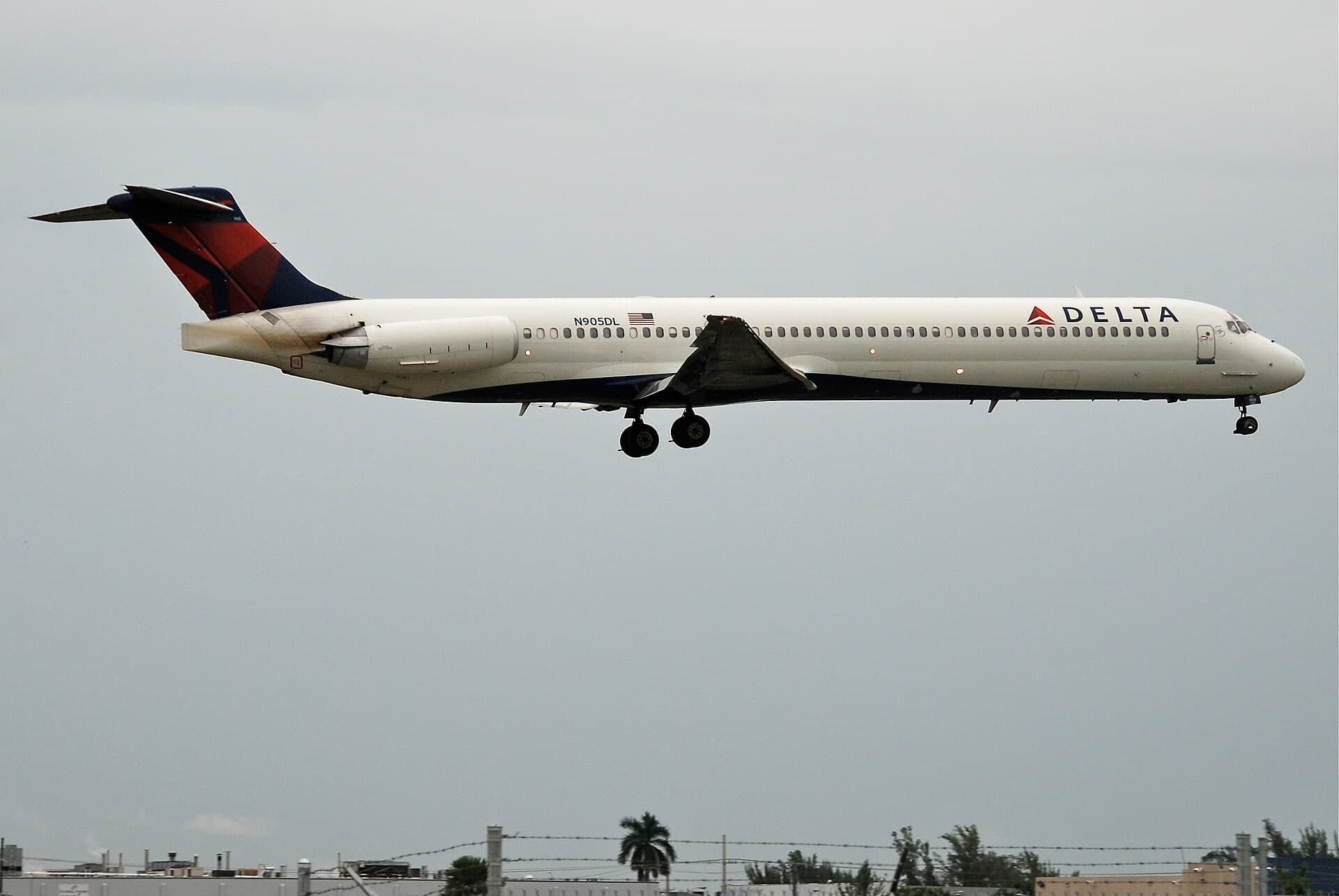 N905DL — Aircraft