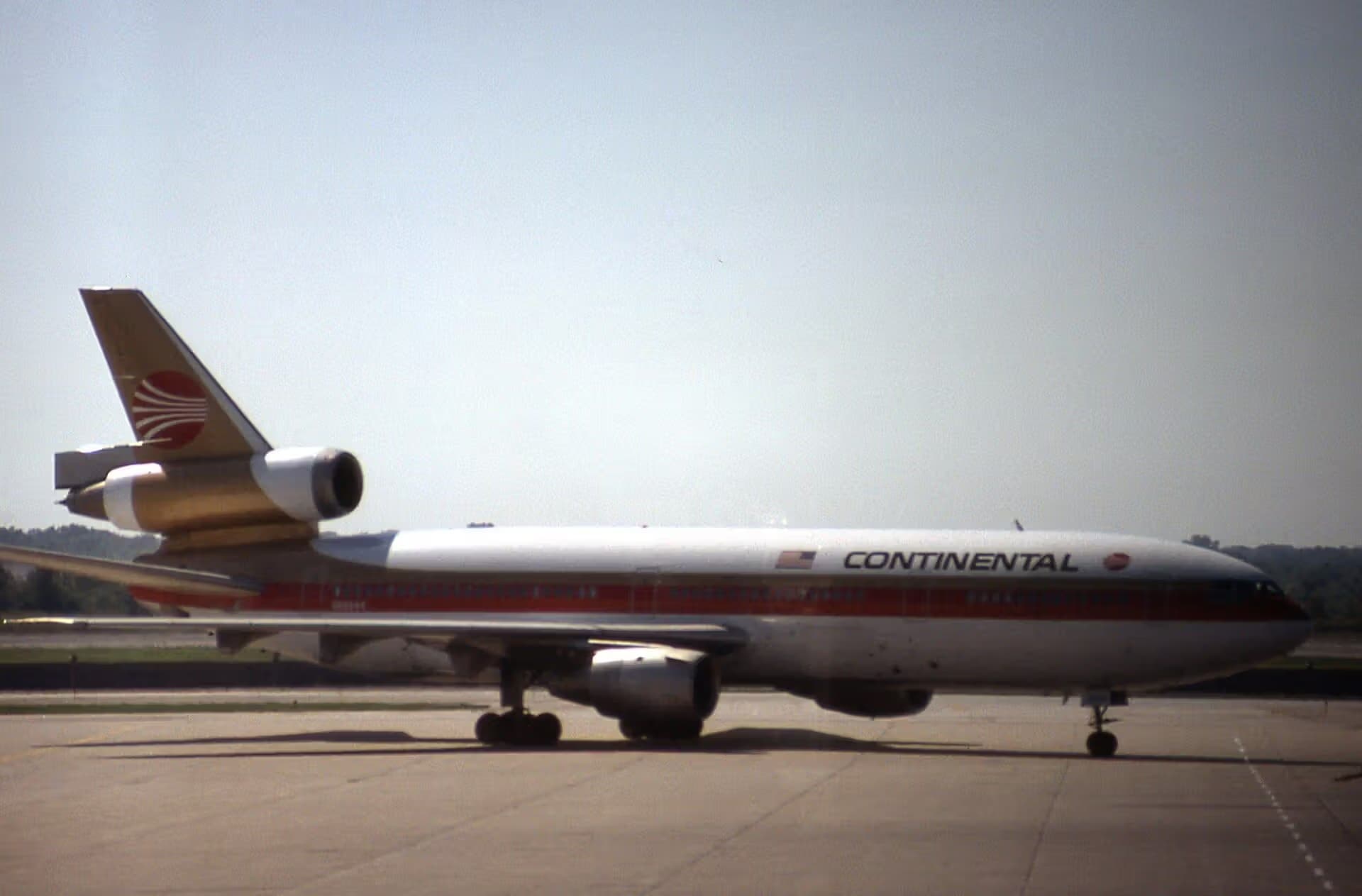 N68044 — Aircraft