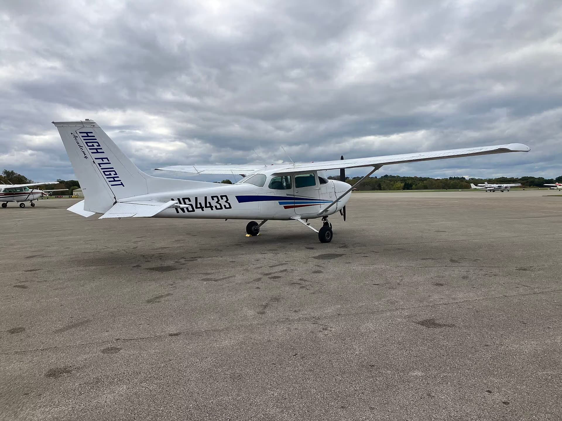 N64433 — Single-engine aircraft