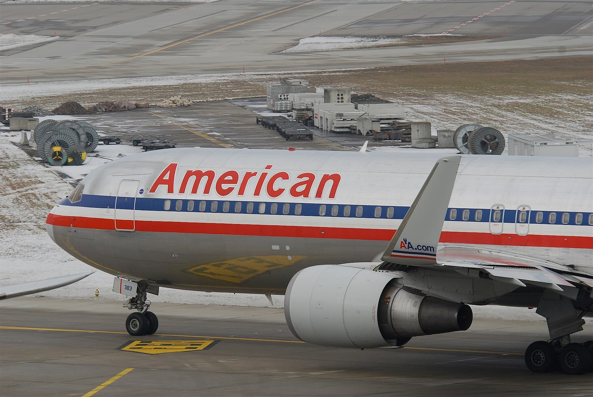 N383AN — Twin-engine aircraft