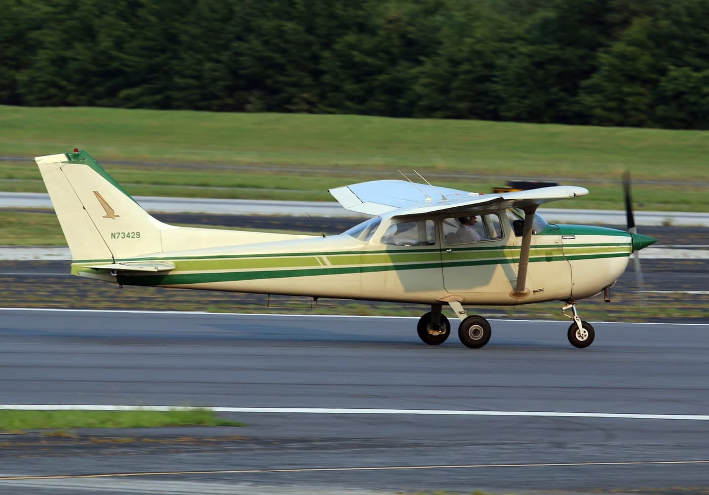 N73429 — Single-engine aircraft