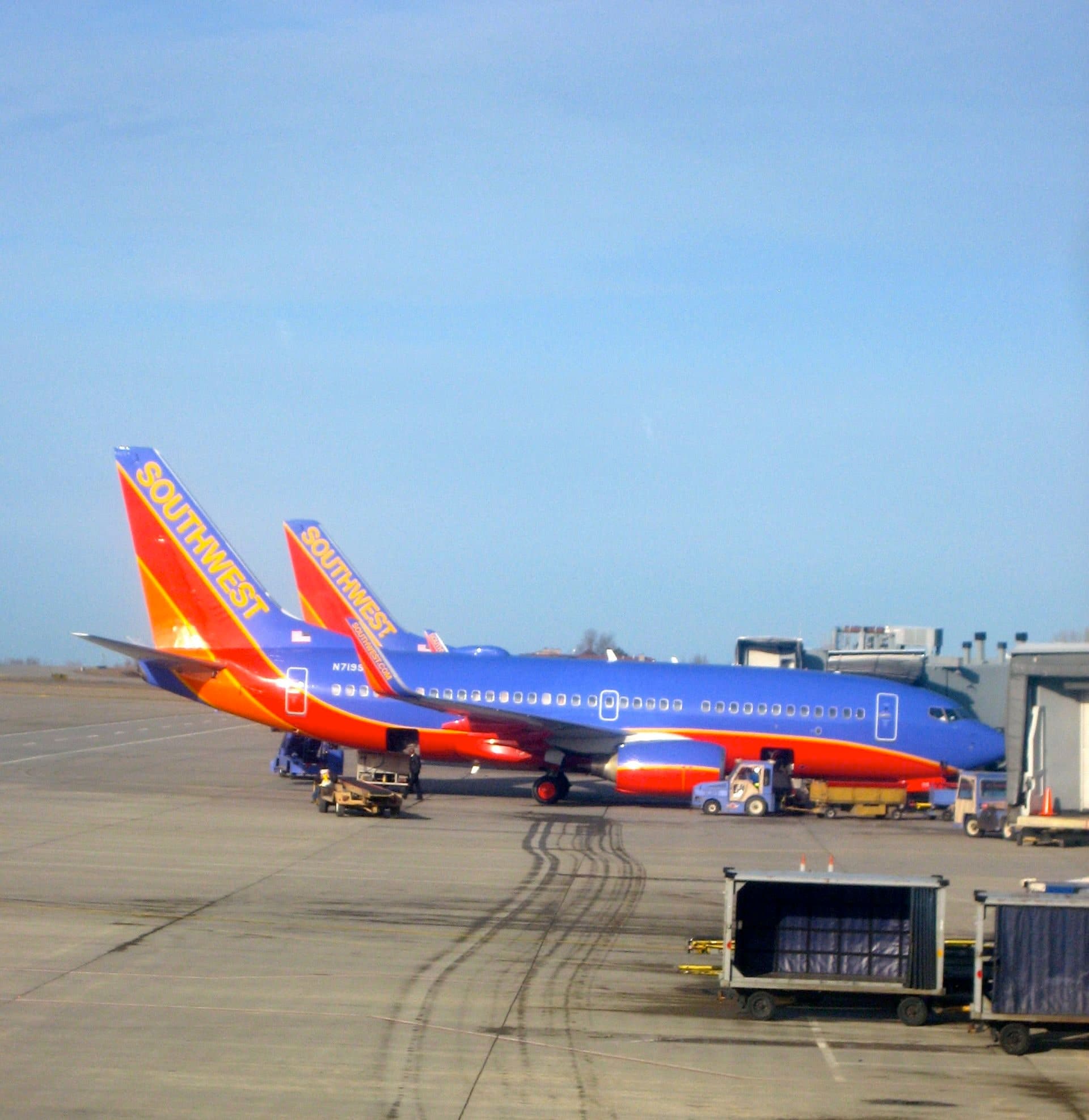 N719SW — Twin-engine aircraft