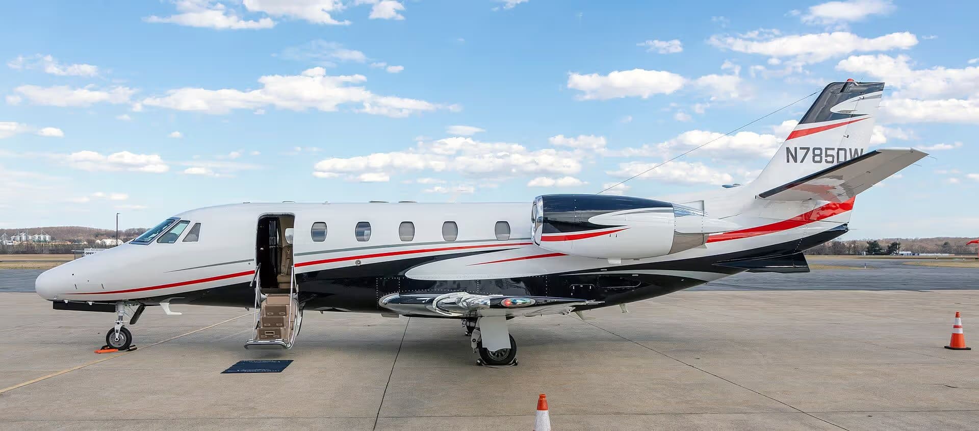 N785DW — Business jet