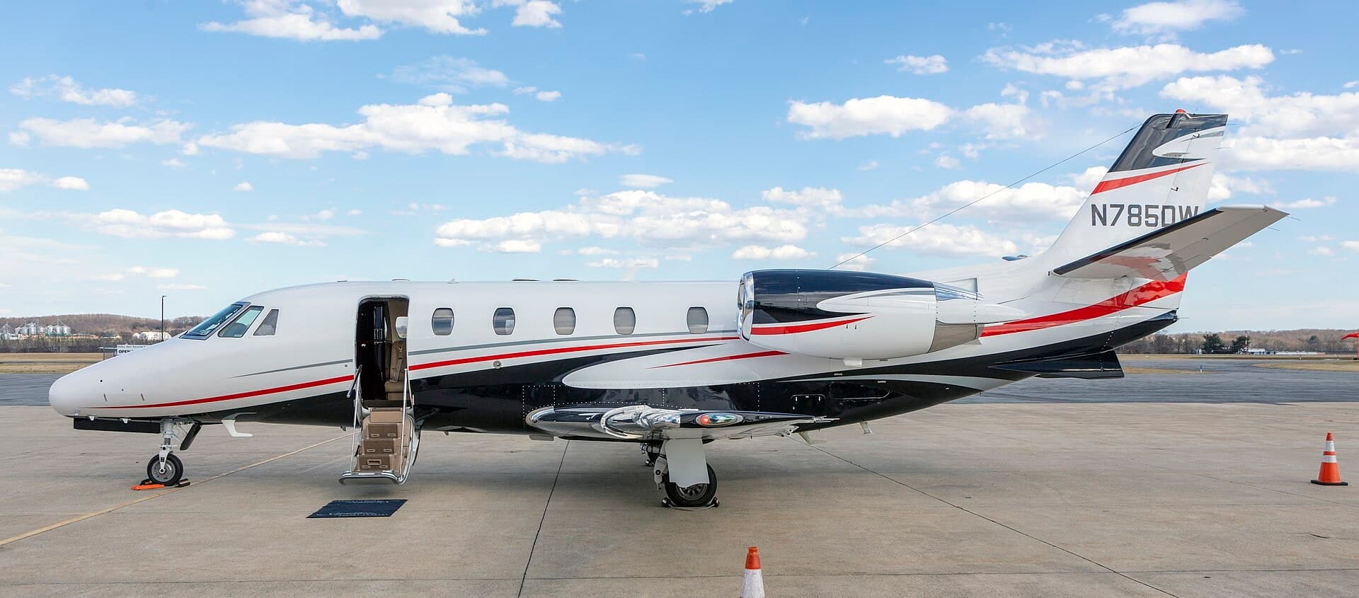 N785DW — Business jet