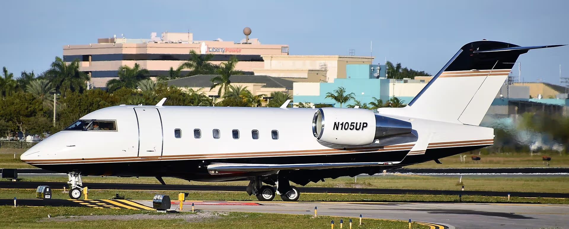 N105UP — Business jet