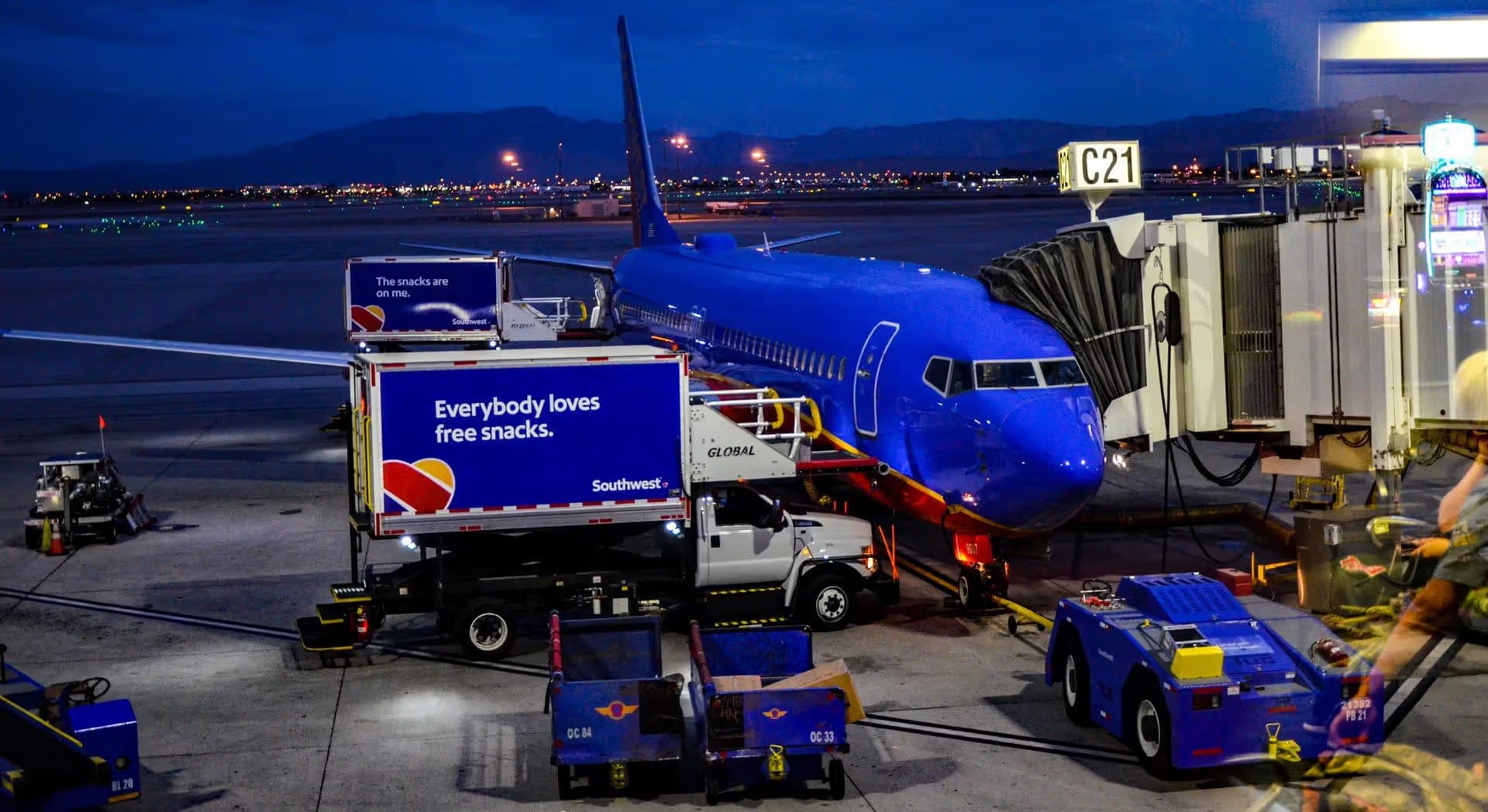 N8607M — Boeing