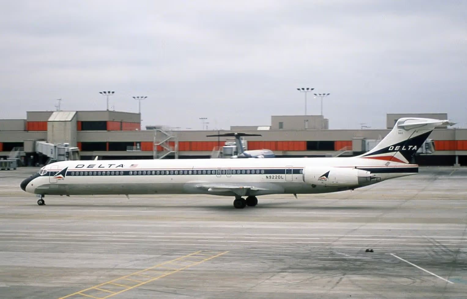 N922DL — Aircraft