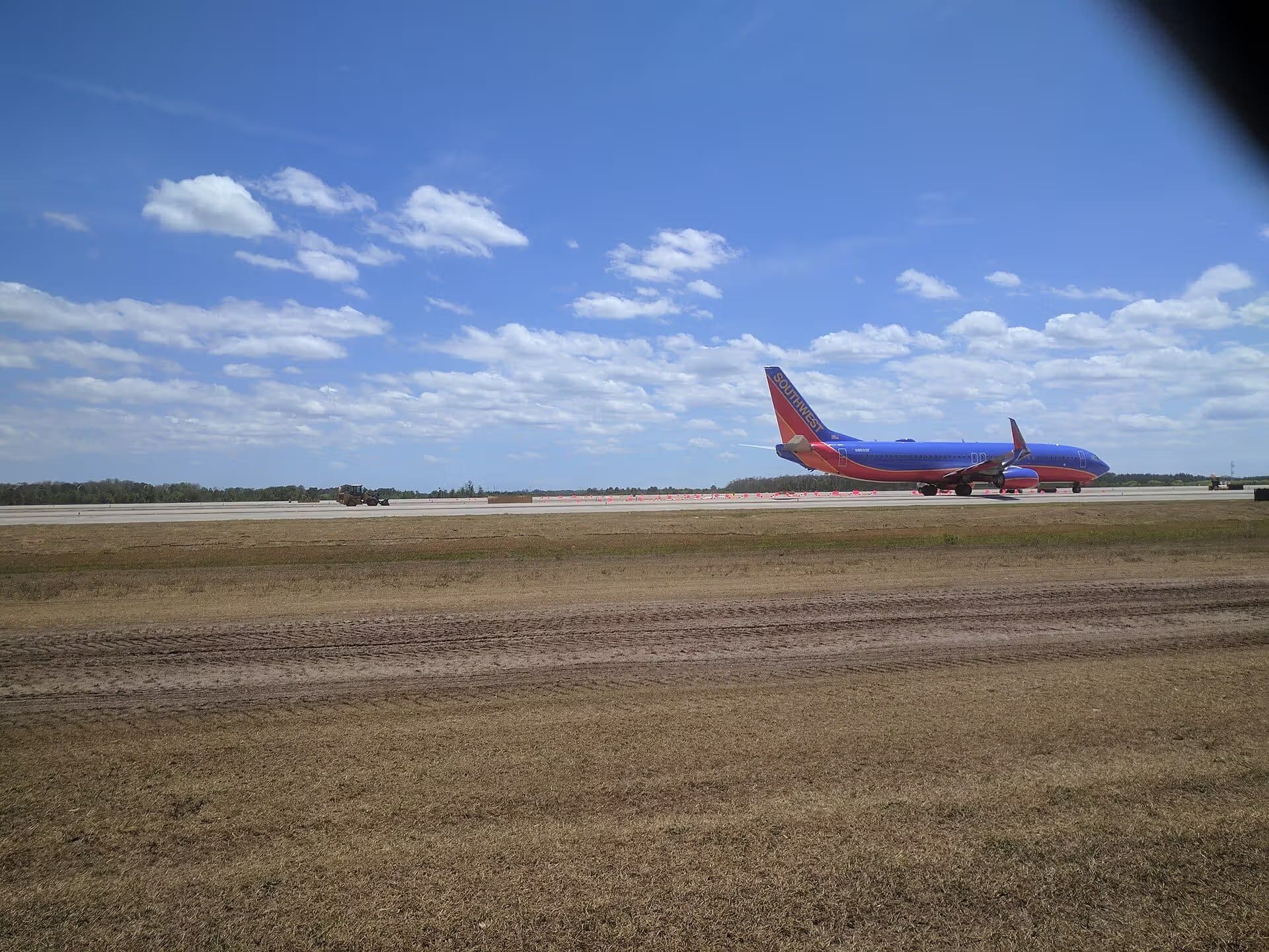 N8600F — Twin-engine aircraft
