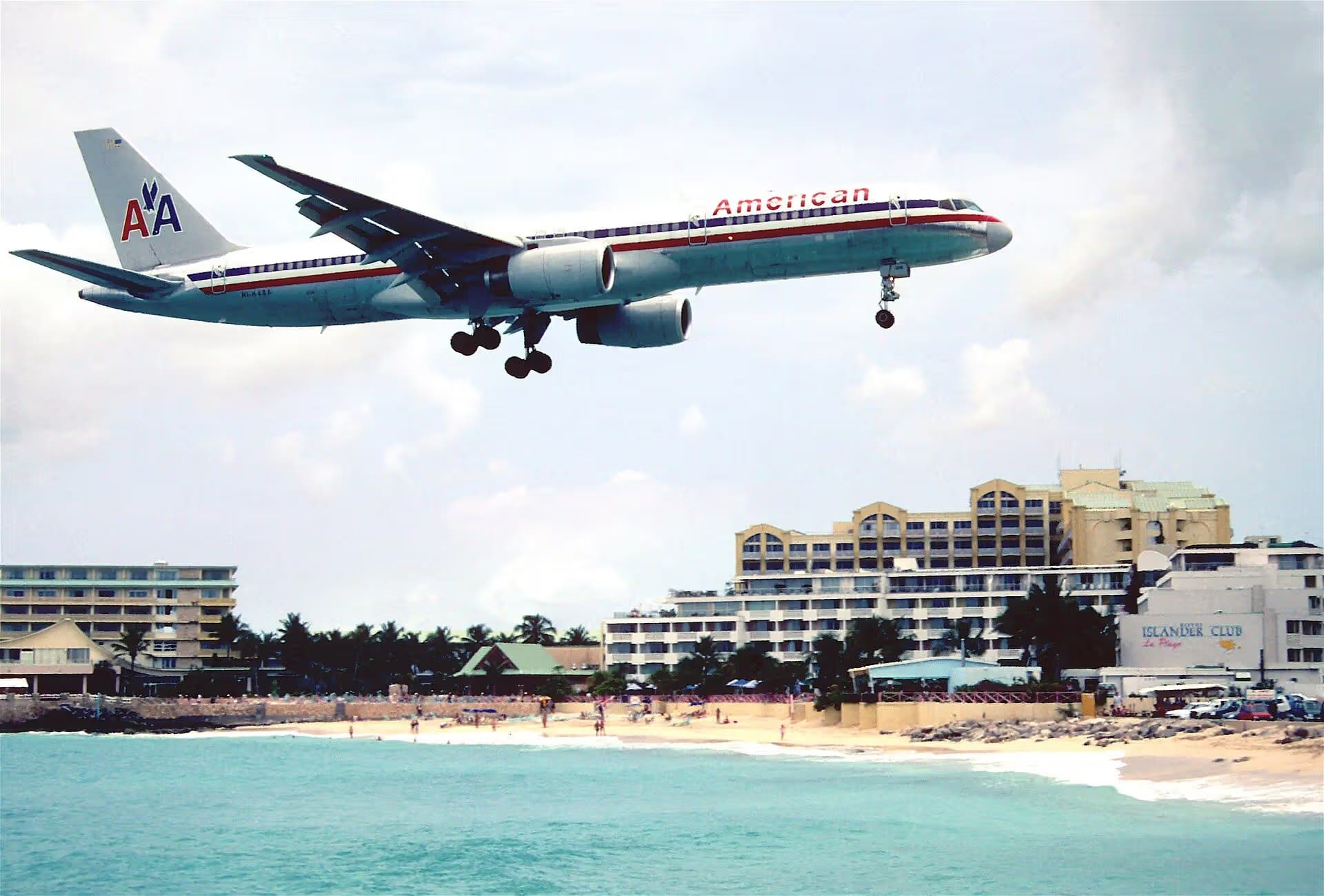 N684AA — Boeing