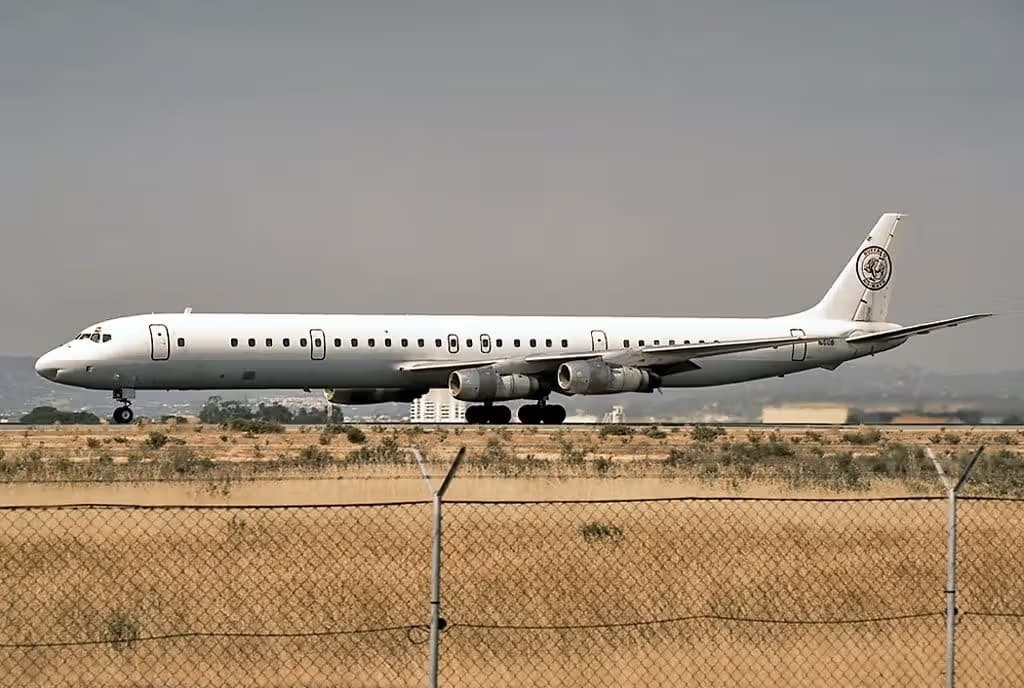N161DB — Douglas
