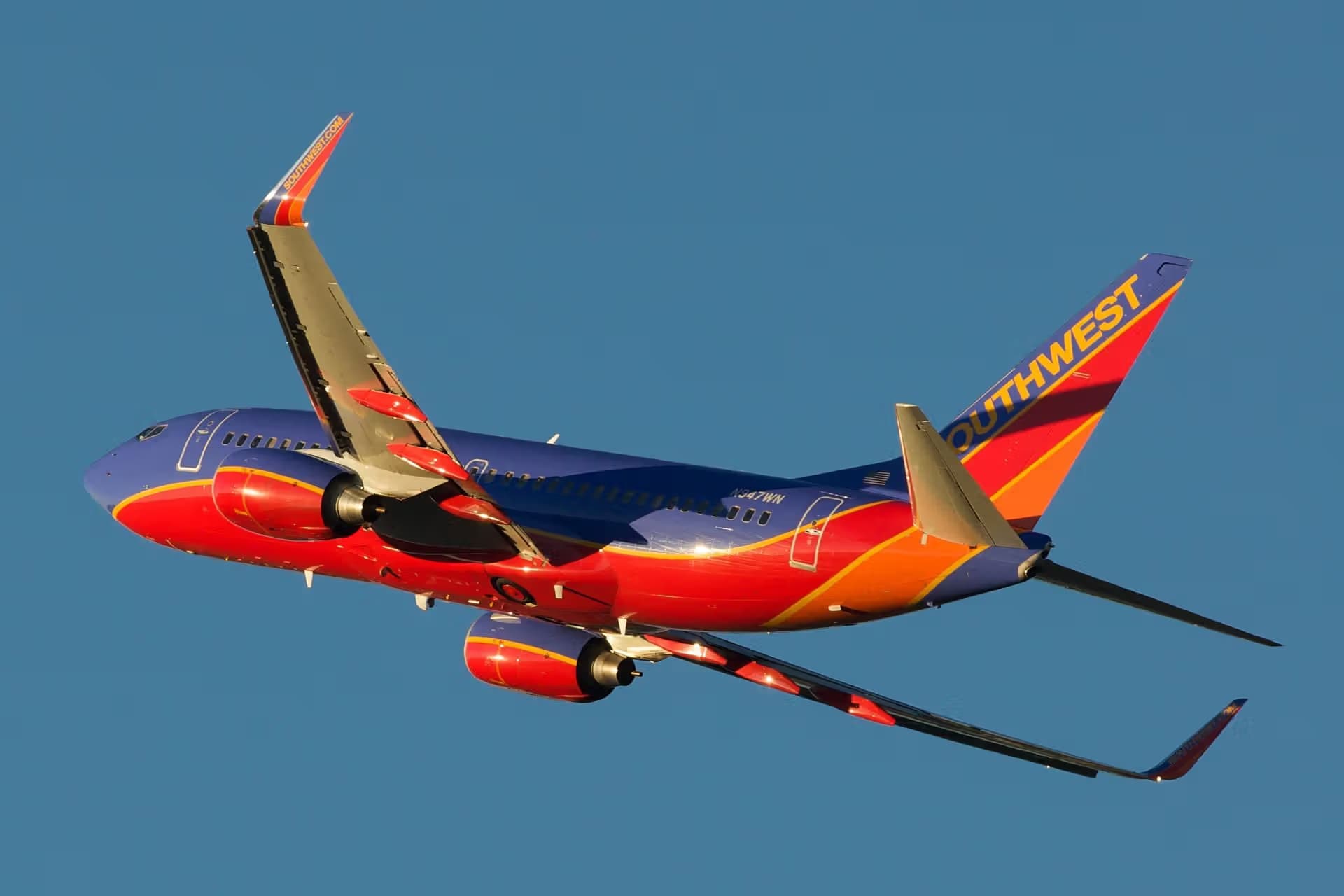 N947WN — Twin-engine aircraft