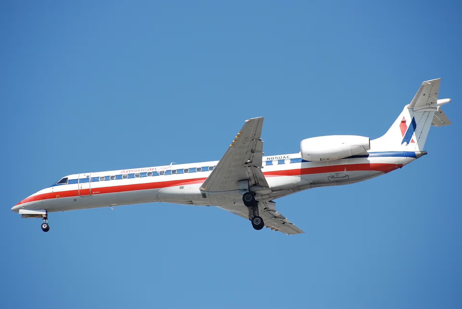 N850AE — Embraer