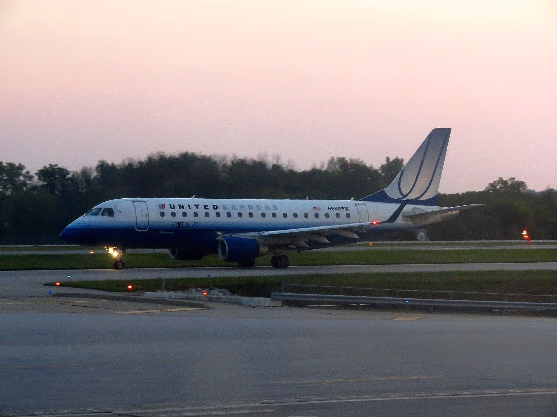 N645RW — Twin-engine aircraft