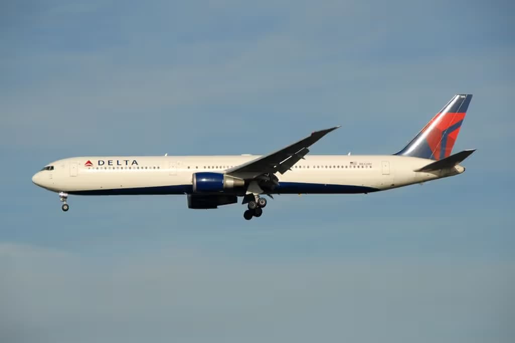 N832MH — Boeing