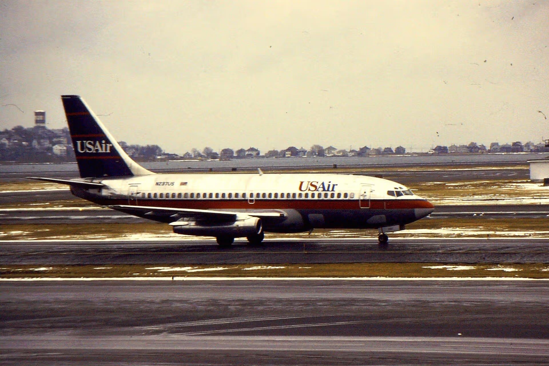 N237US — Twin-engine aircraft
