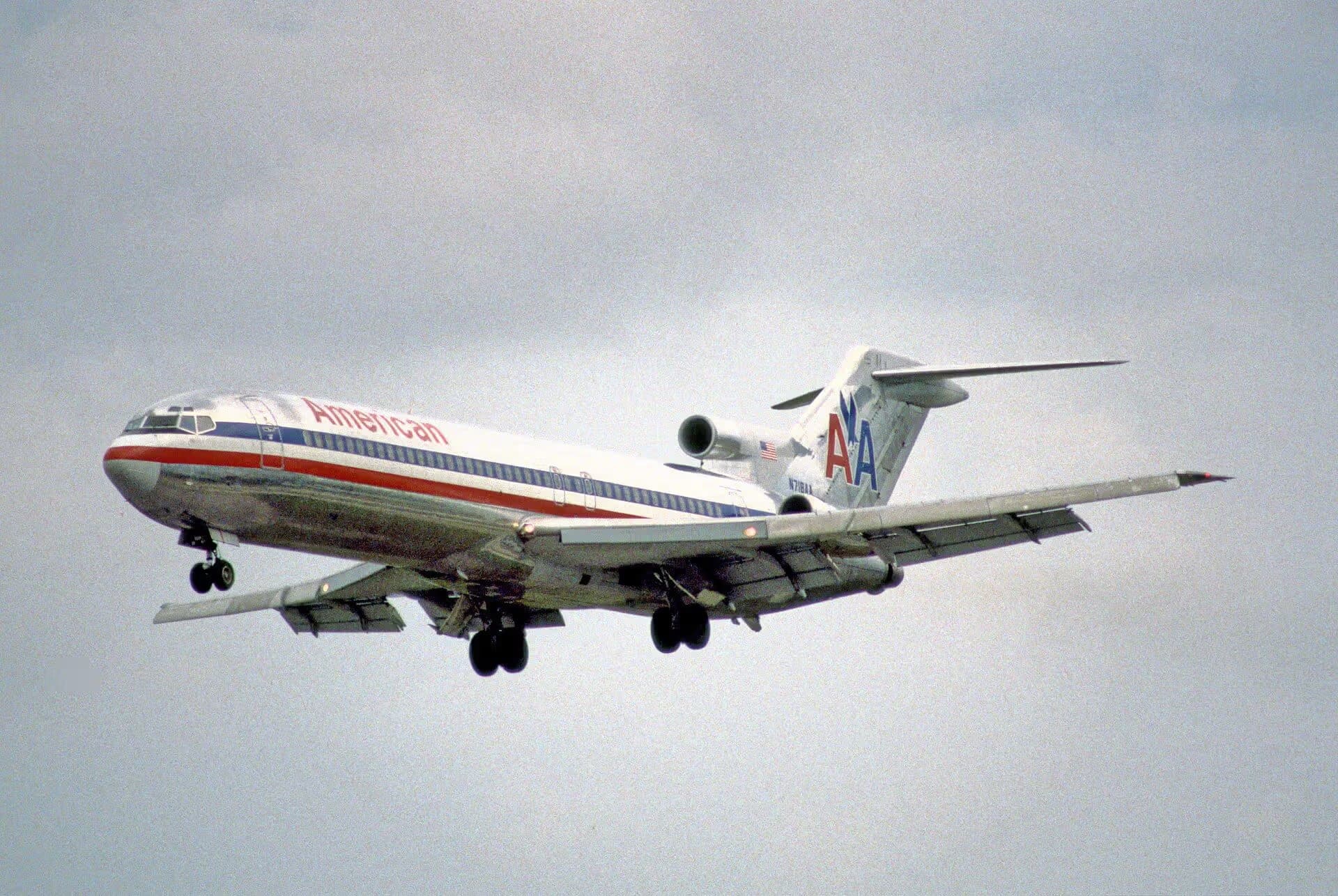 N718AA — Aircraft
