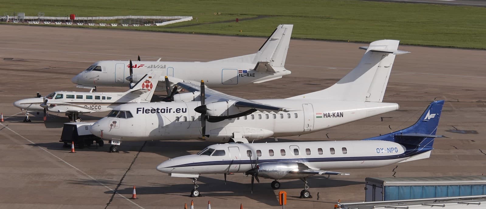 D-ICCC — Twin-engine aircraft
