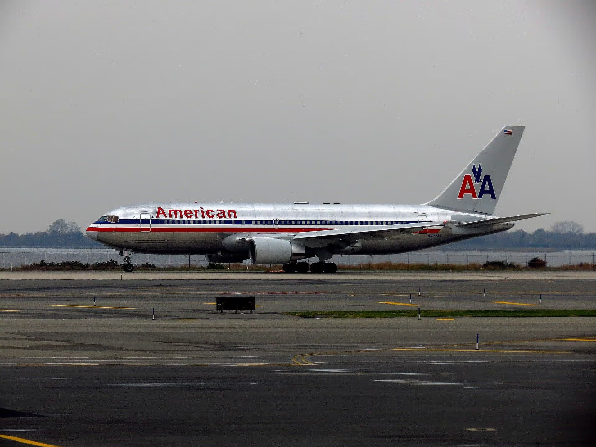 N327AA — Twin-engine aircraft