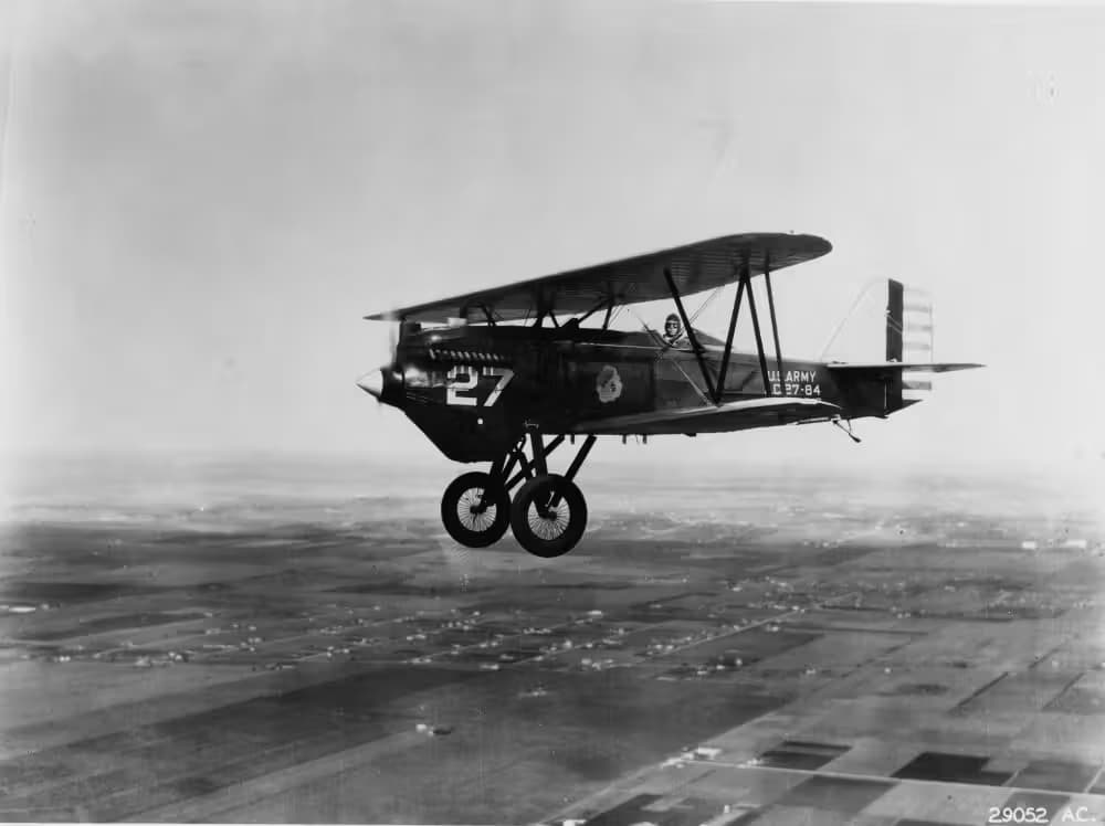 Unidentified — Single-engine aircraft