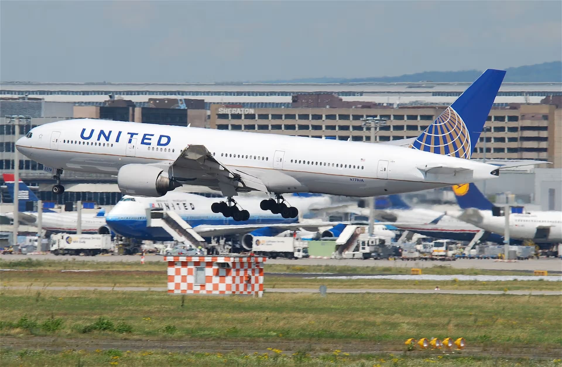 N778UA — Boeing