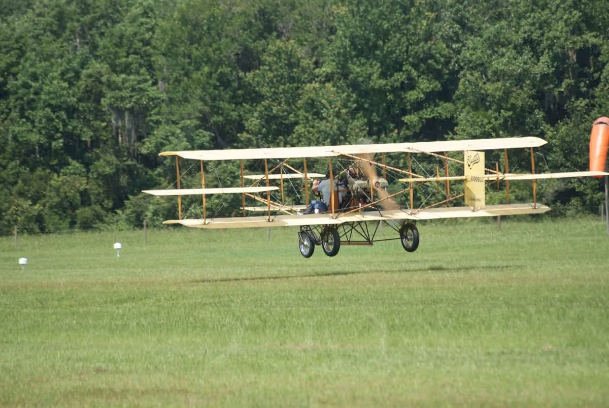 Unidentified — Aircraft