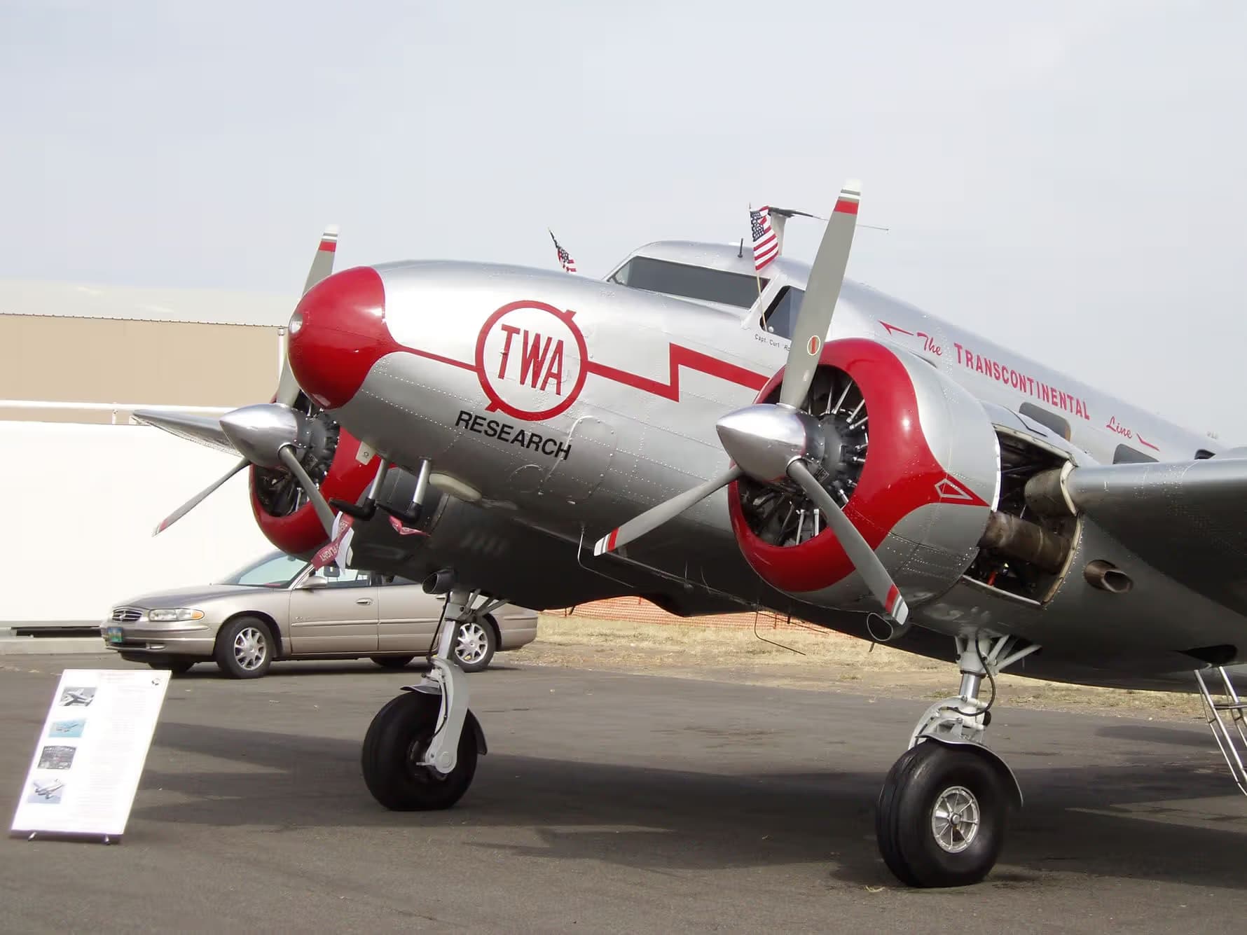 Unidentified — Twin-engine aircraft