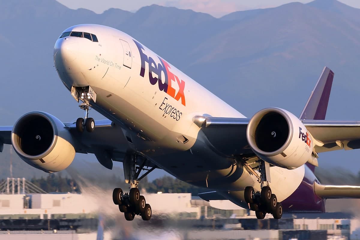 N883FD — Twin-engine aircraft