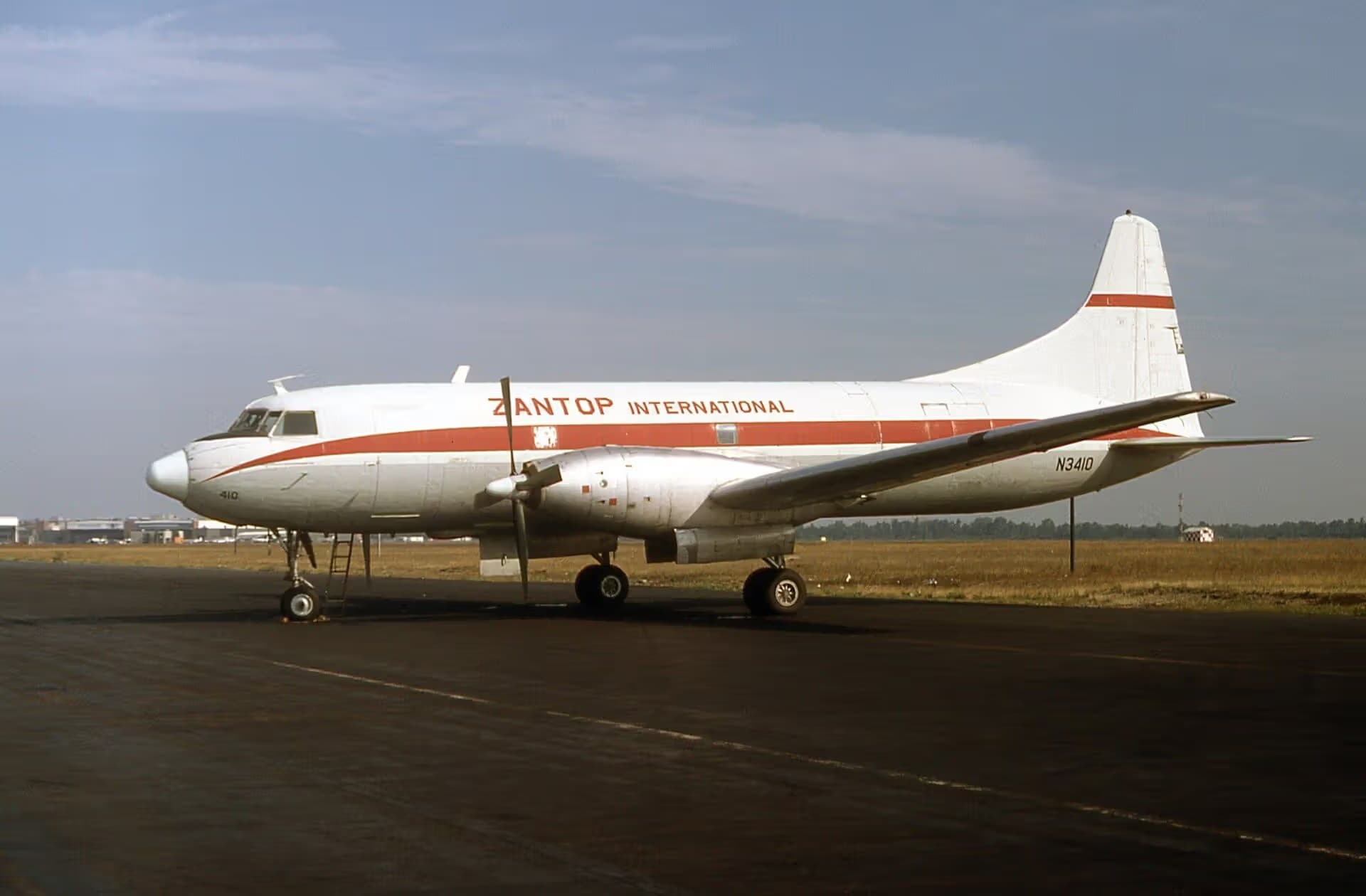 N3410 — Twin-engine aircraft