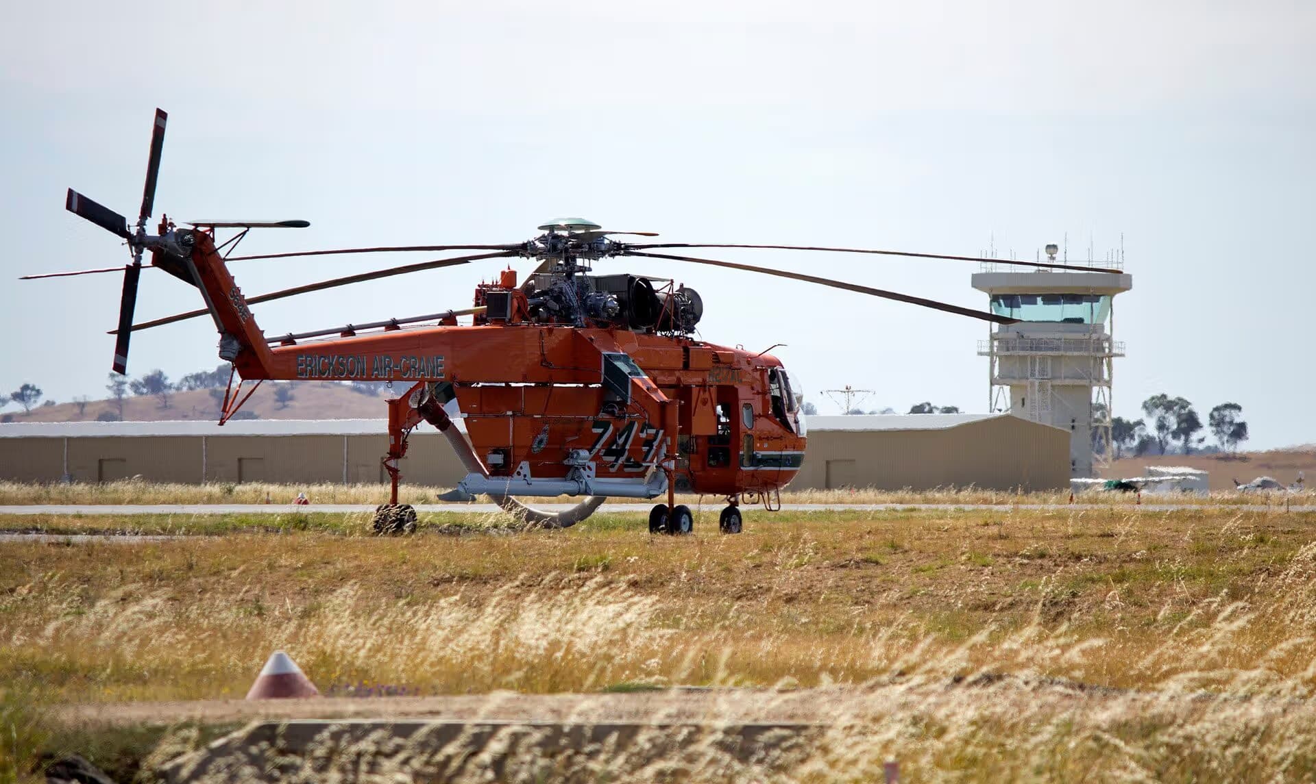 N217AC — Helicopter at Wagga Wagga Airport