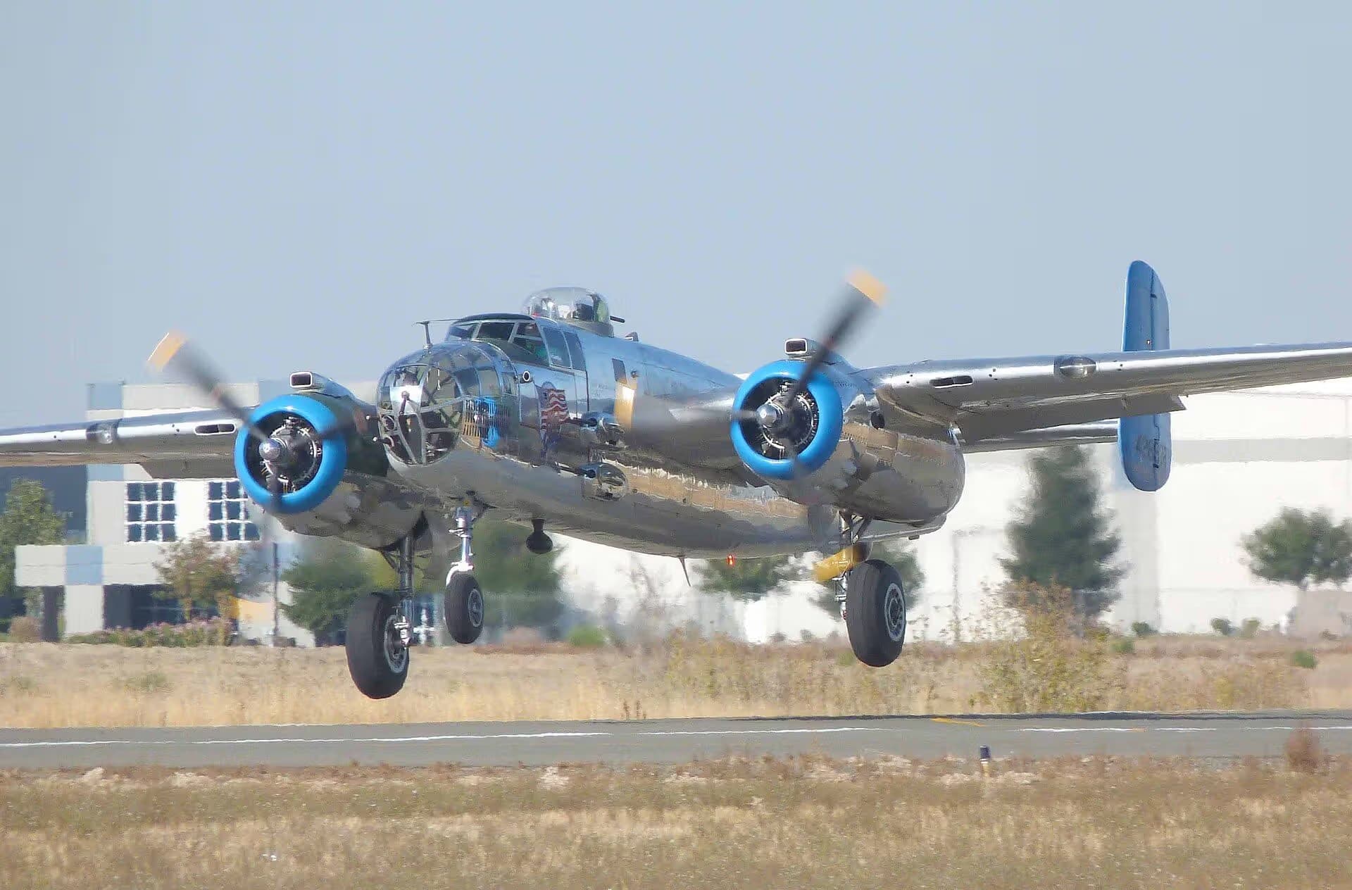 N7946C — Twin-engine aircraft