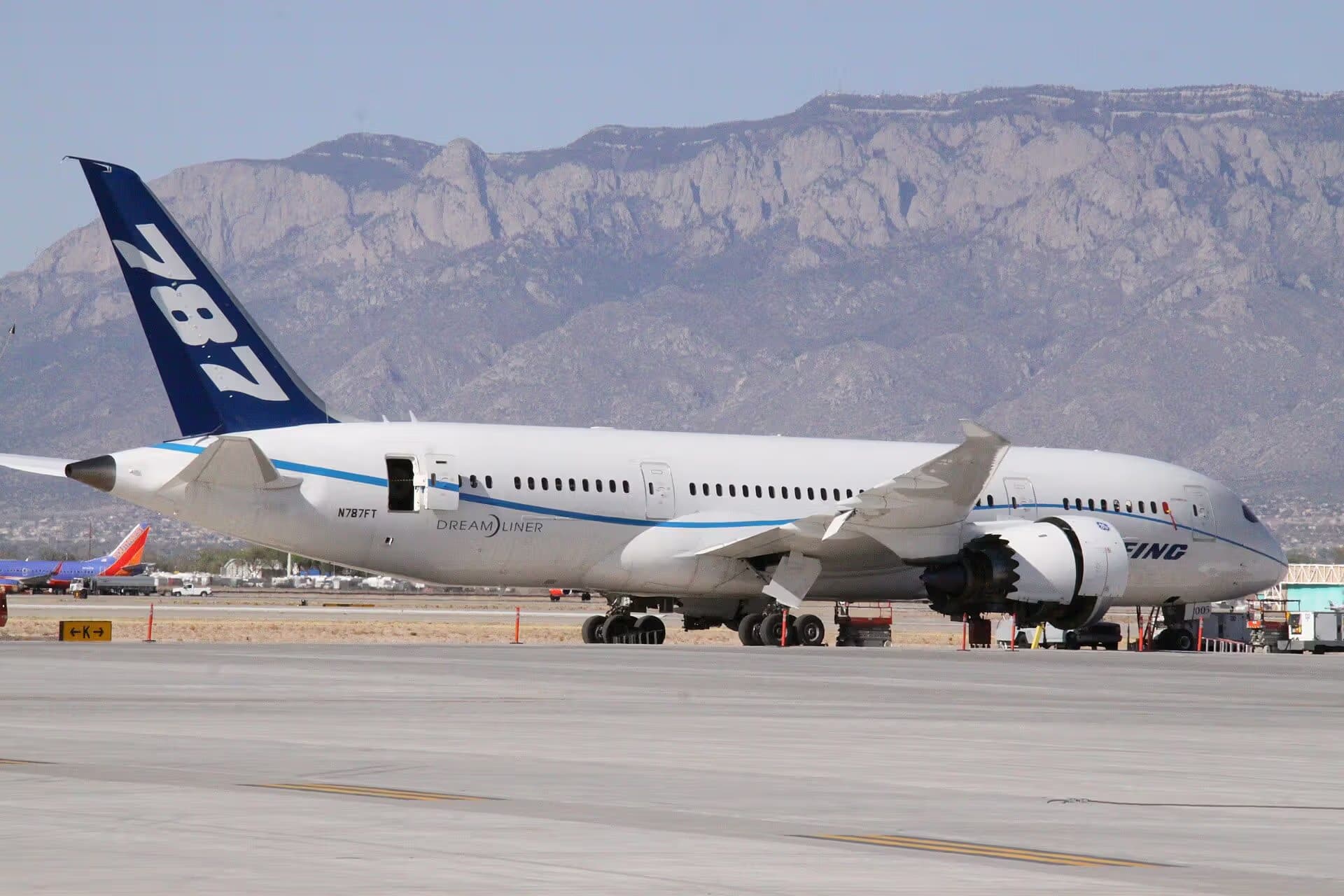 N787FT — Boeing
