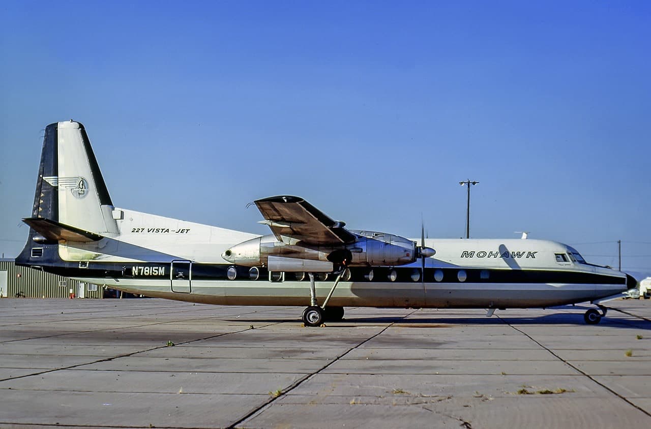 N7815M — Twin-engine aircraft