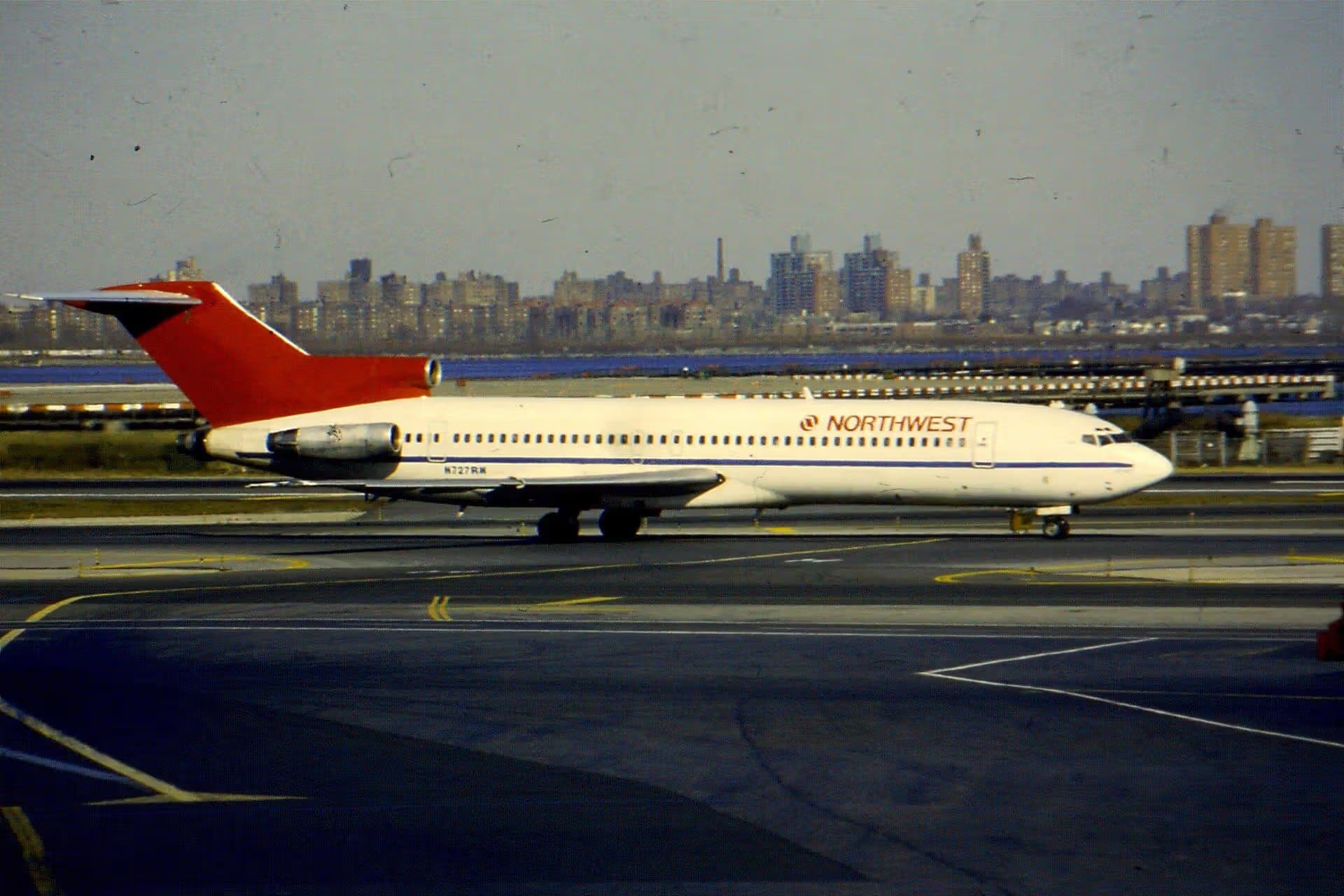 N727RW — Boeing