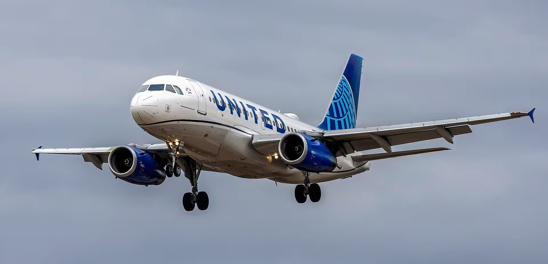 N805UA — Airbus