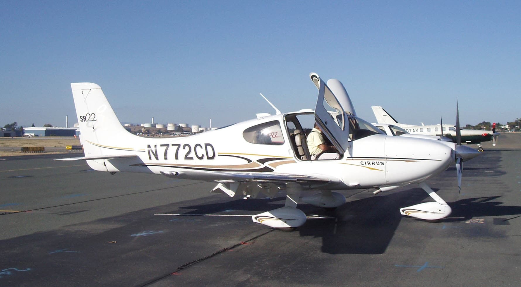 N772CD — Cirrus