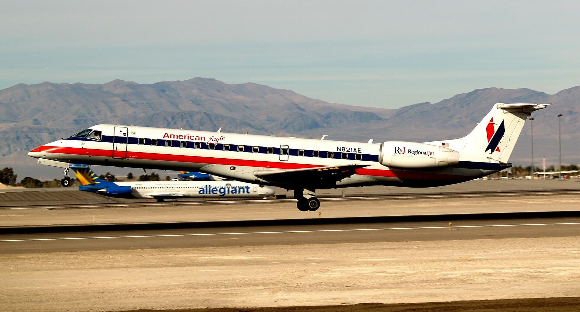 N821AE — Embraer