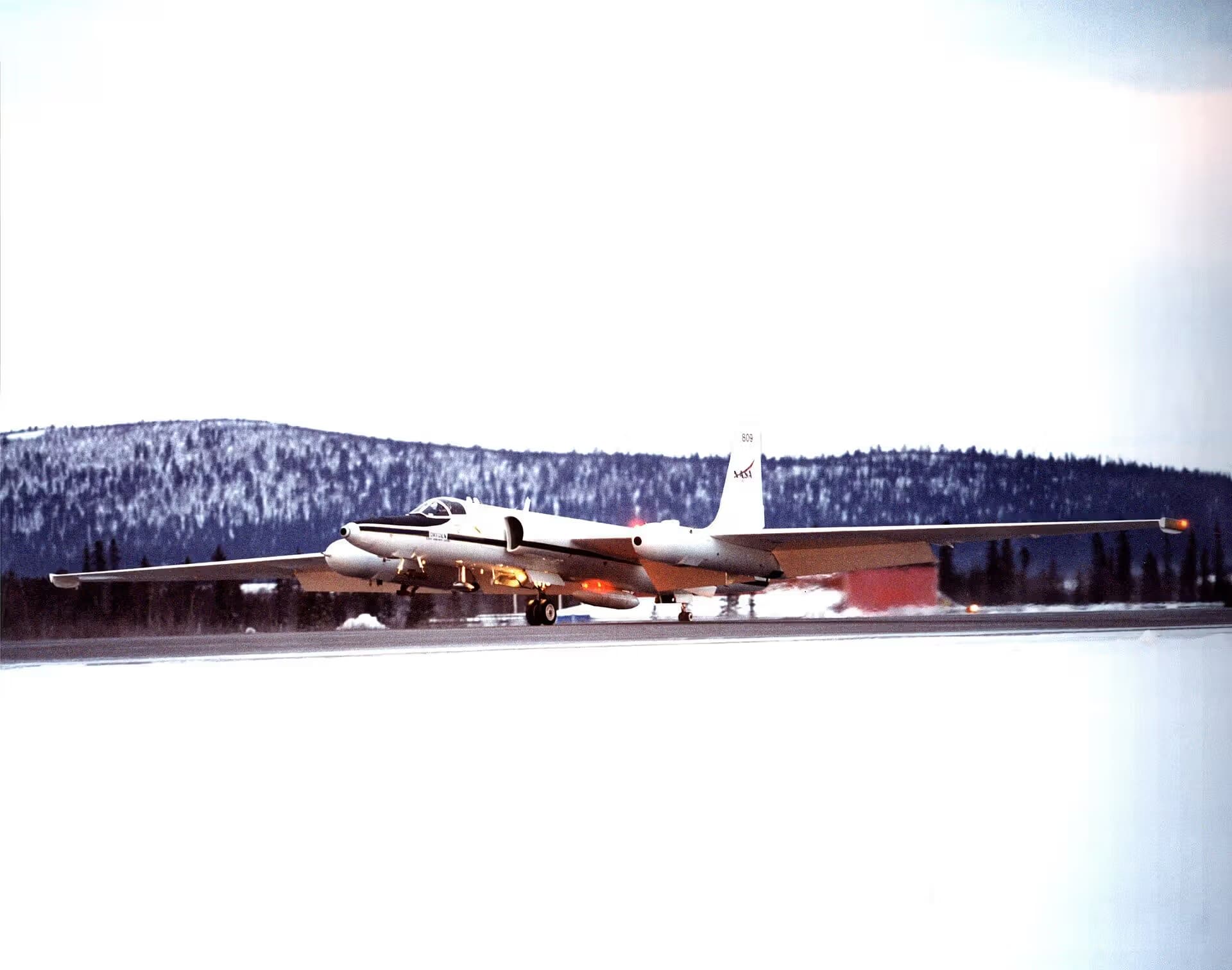 N809NA — Lockheed