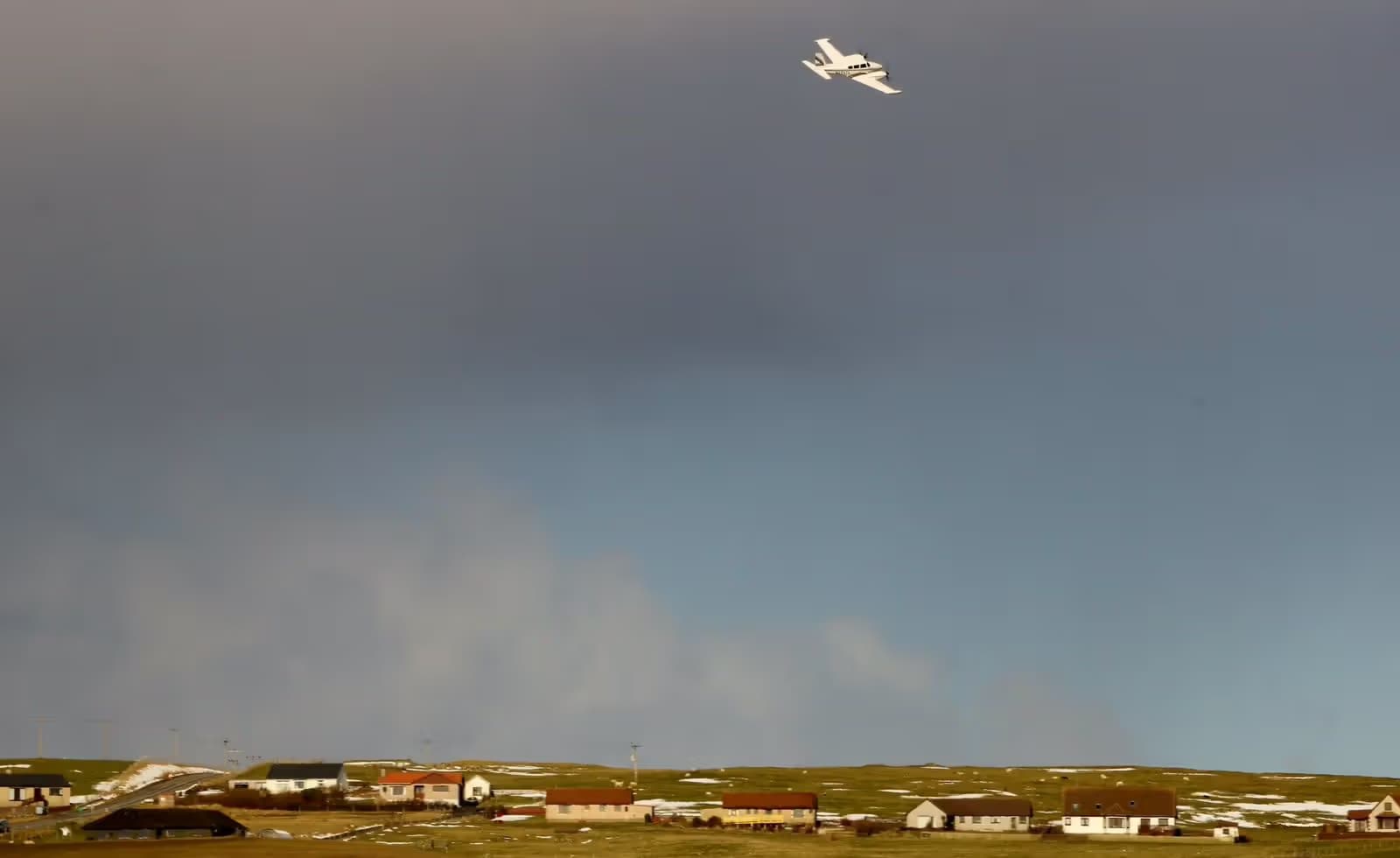 N4297A — Twin-engine aircraft