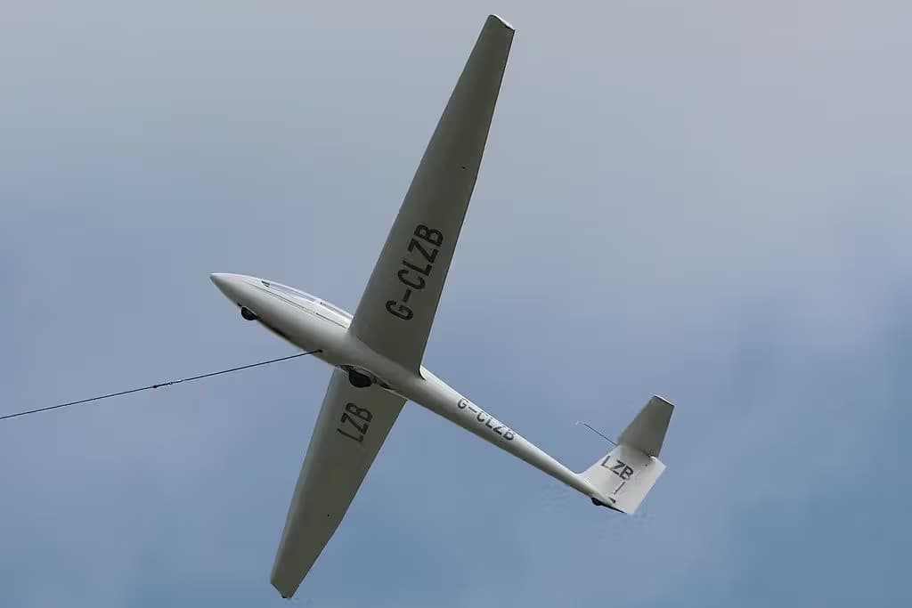G-CLZB — Glider