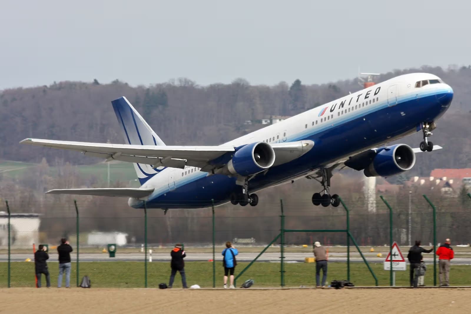 N641UA — Boeing