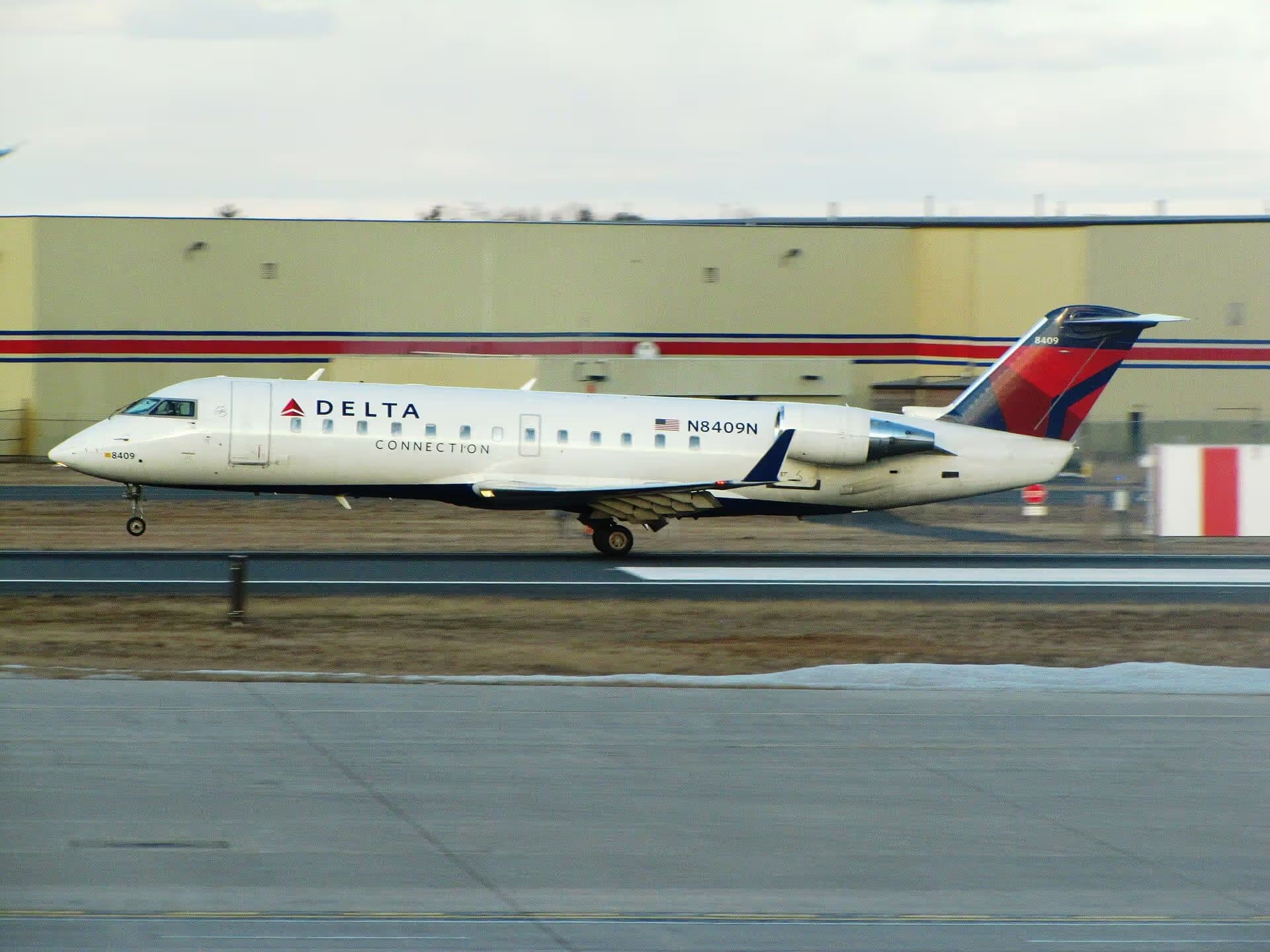 N8409N — Bombardier
