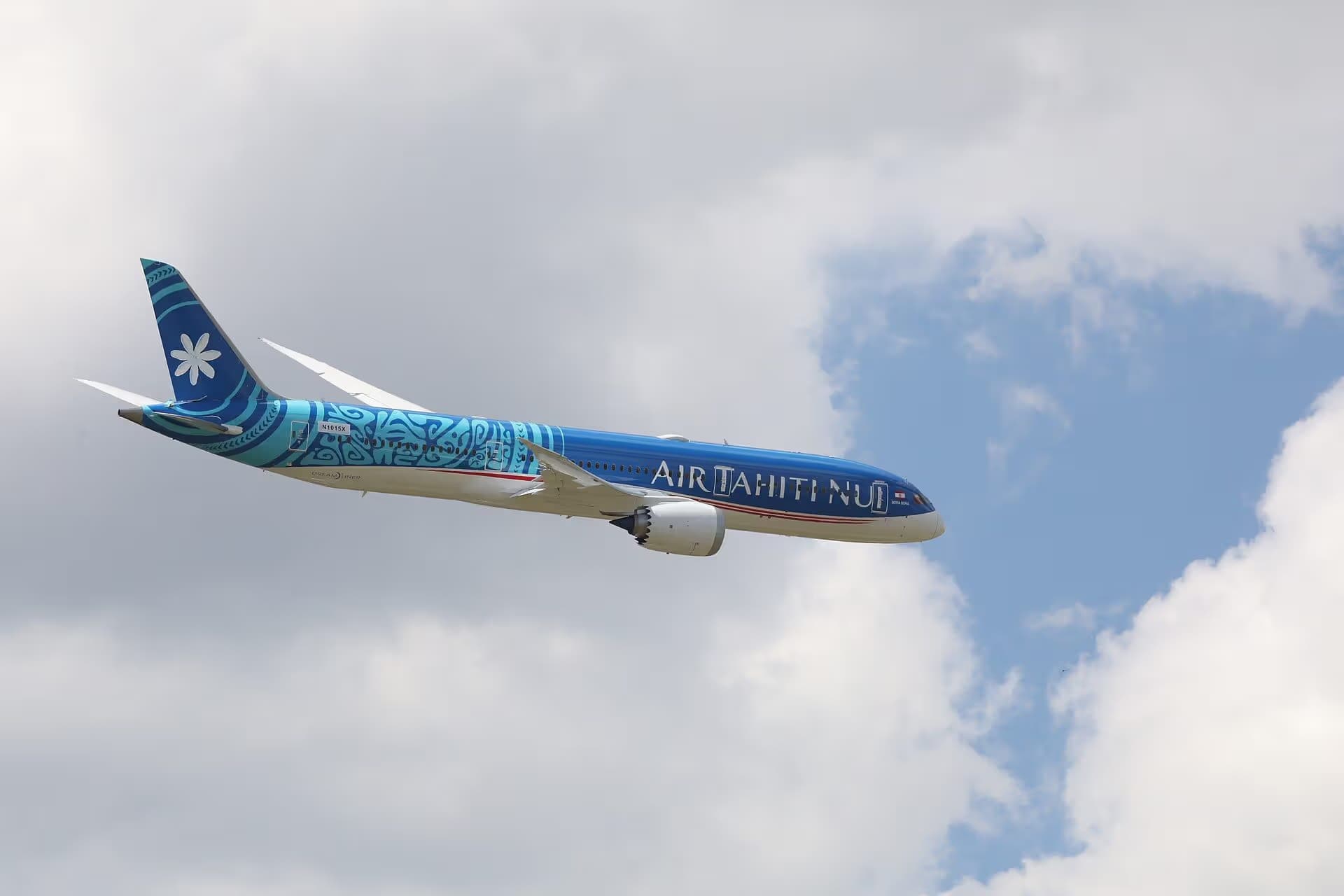 N1015X — Twin-engine aircraft
