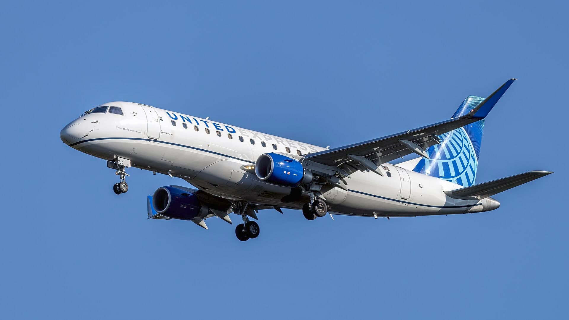 N764YX — Embraer